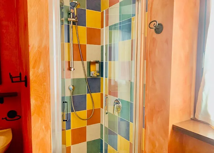 Agriturismo Il Talento Nella Quiete Lantgård Castiglione dʼIntelvi