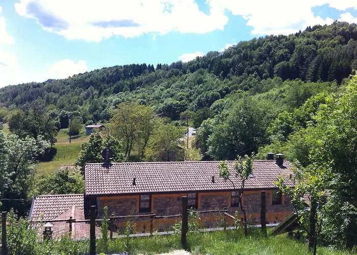 Bauernhof Agriturismo Il Talento Nella Quiete Castiglione dʼIntelvi